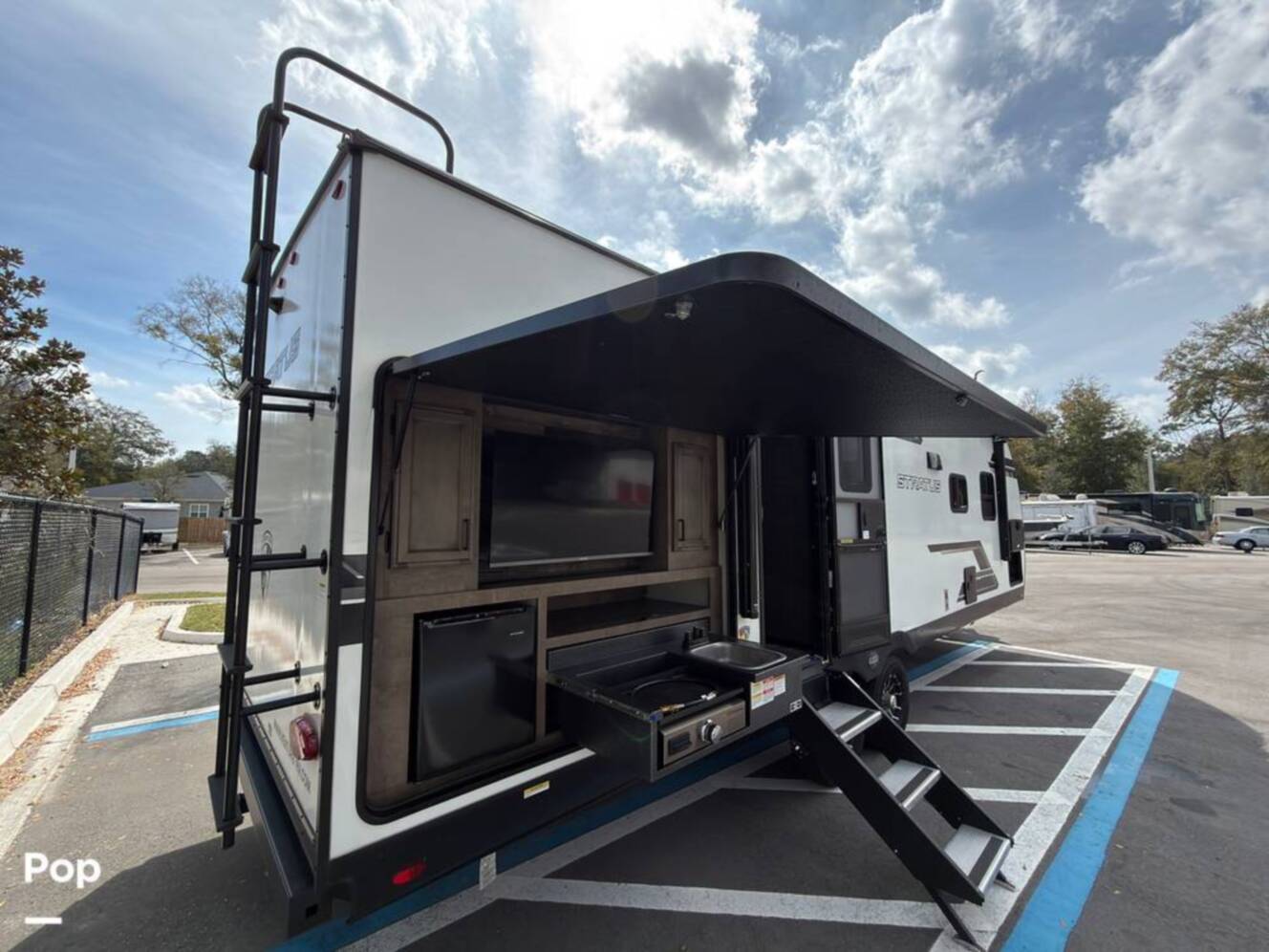 A photo of this 2024 Venture Rv Stratus 261VRB