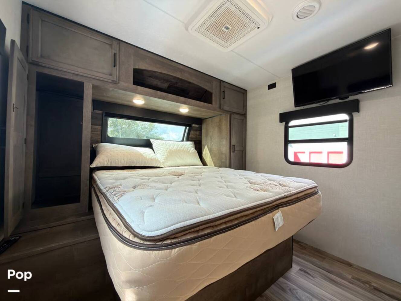 A photo of this 2024 Venture Rv Stratus 261VRB