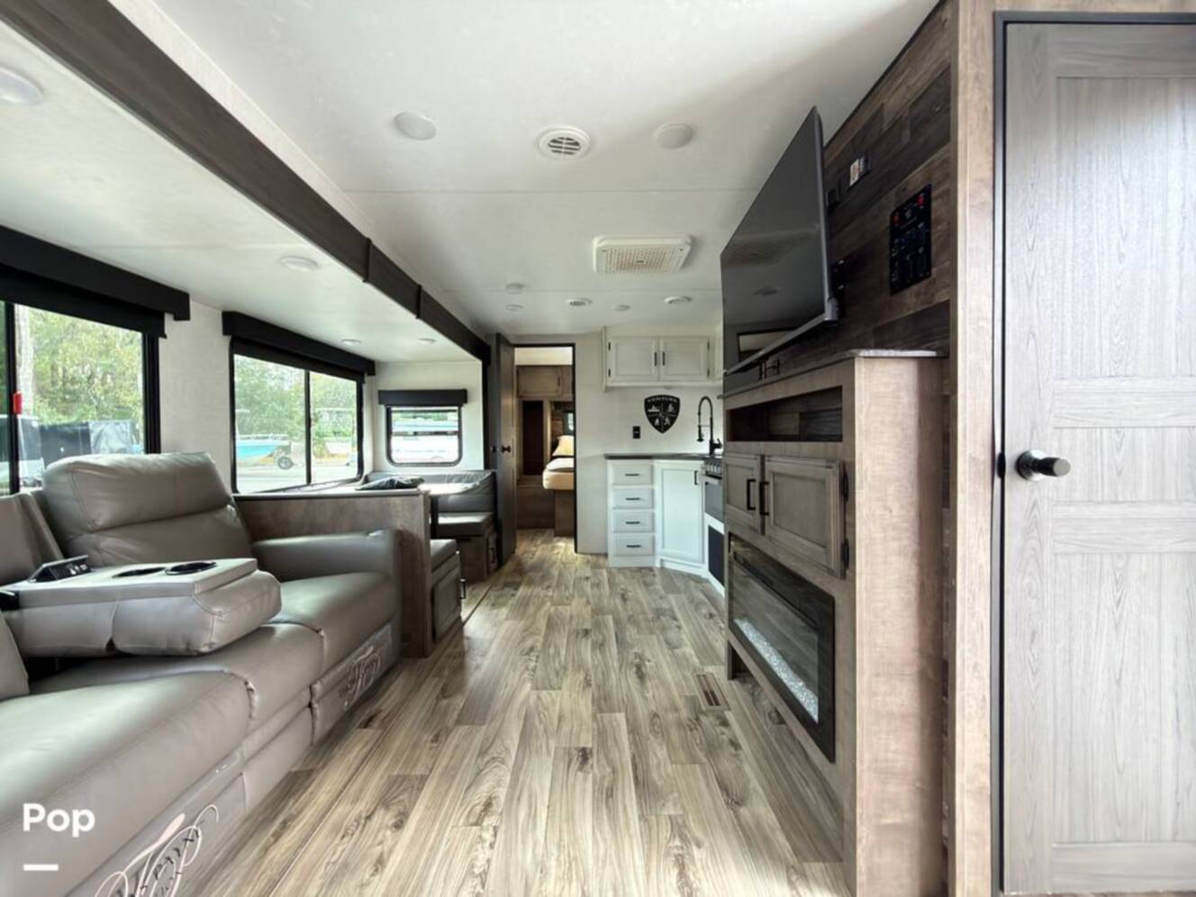 A photo of this 2024 Venture Rv Stratus 261VRB