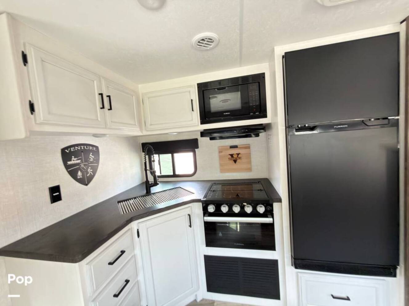 A photo of this 2024 Venture Rv Stratus 261VRB
