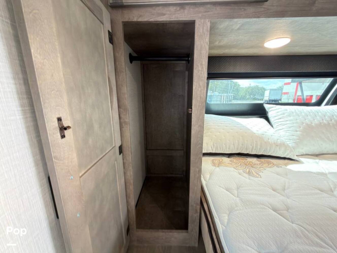 A photo of this 2024 Venture Rv Stratus 261VRB