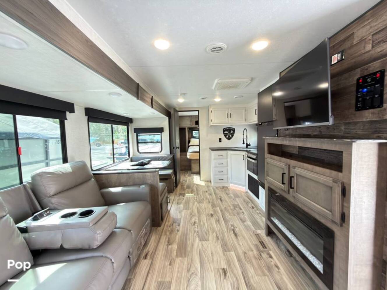 A photo of this 2024 Venture Rv Stratus 261VRB