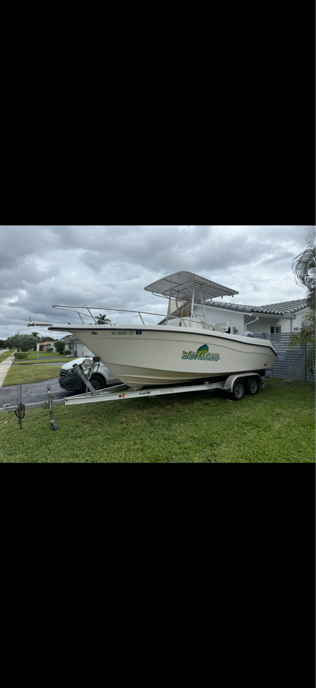 A photo of this 2006 Seaswirl 2100 Striper