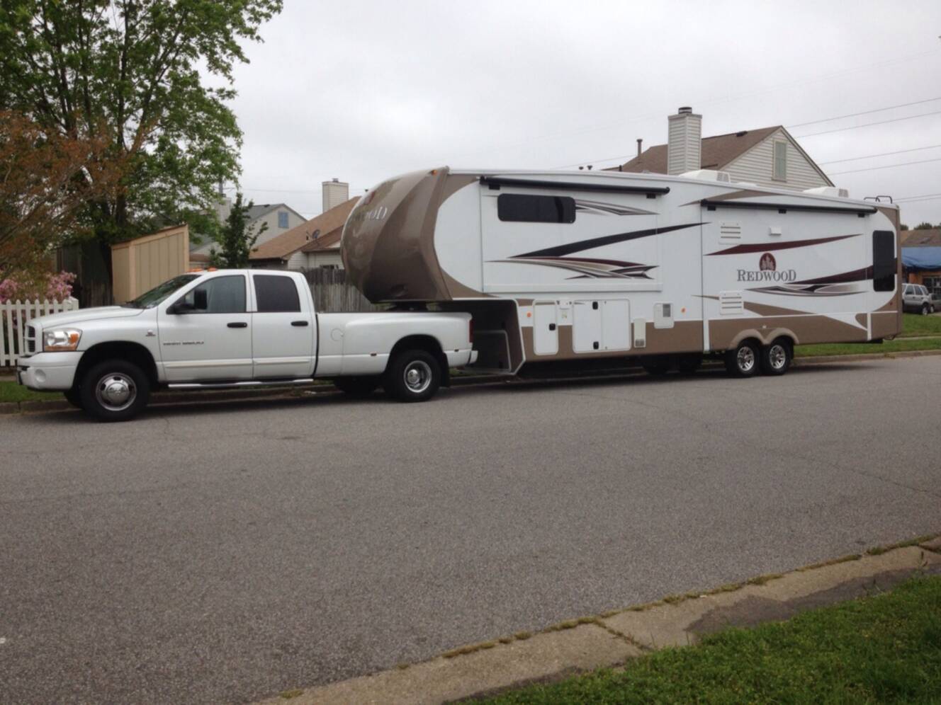 A photo of this 2013 Crossroads REDWOOD 36RL
