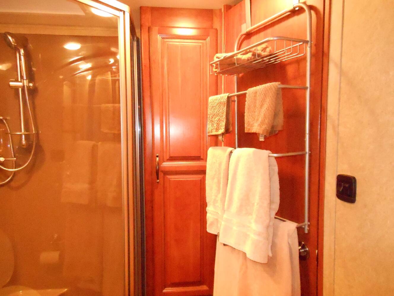 A photo of this 2013 Crossroads REDWOOD 36RL