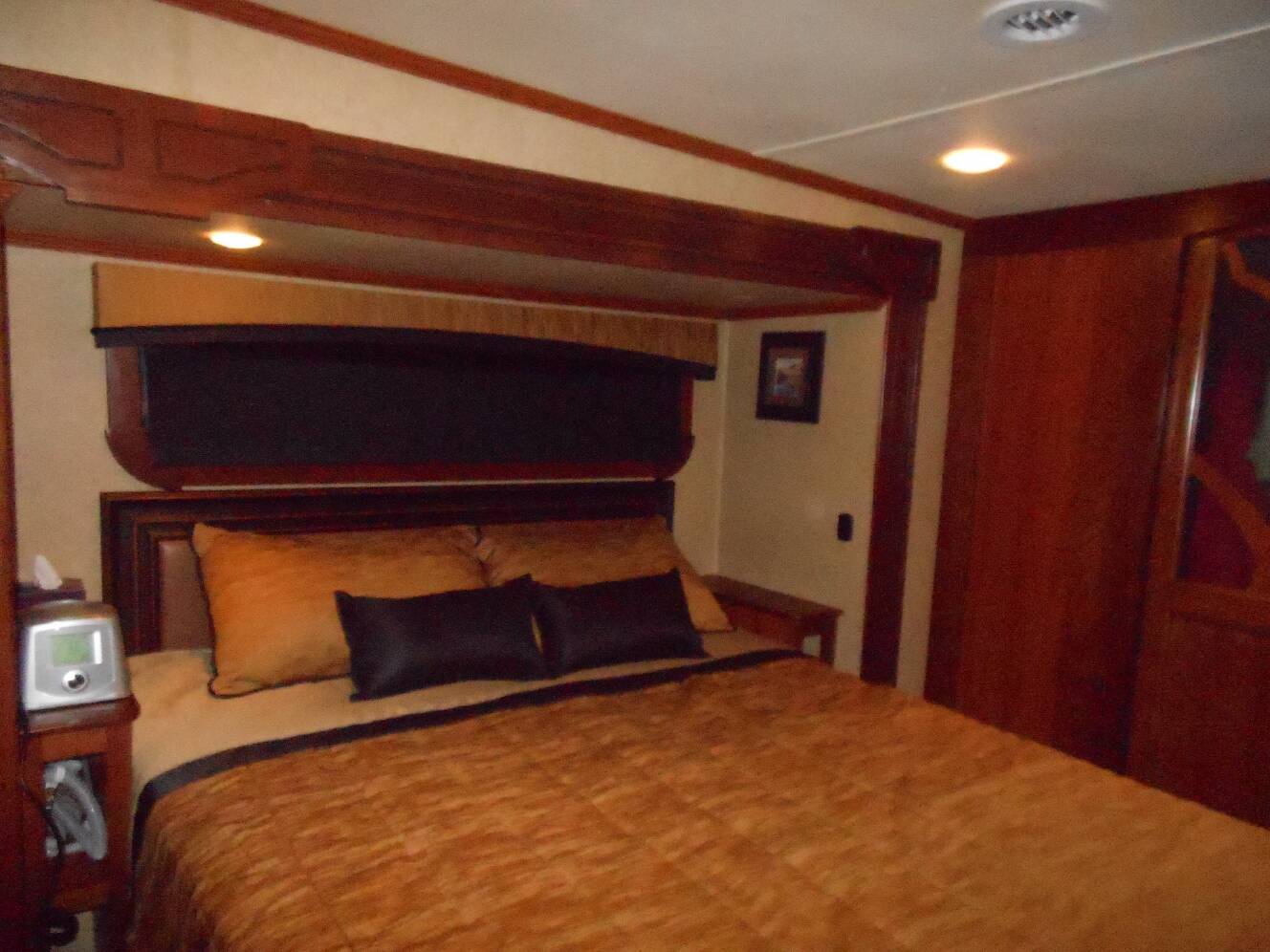 A photo of this 2013 Crossroads REDWOOD 36RL