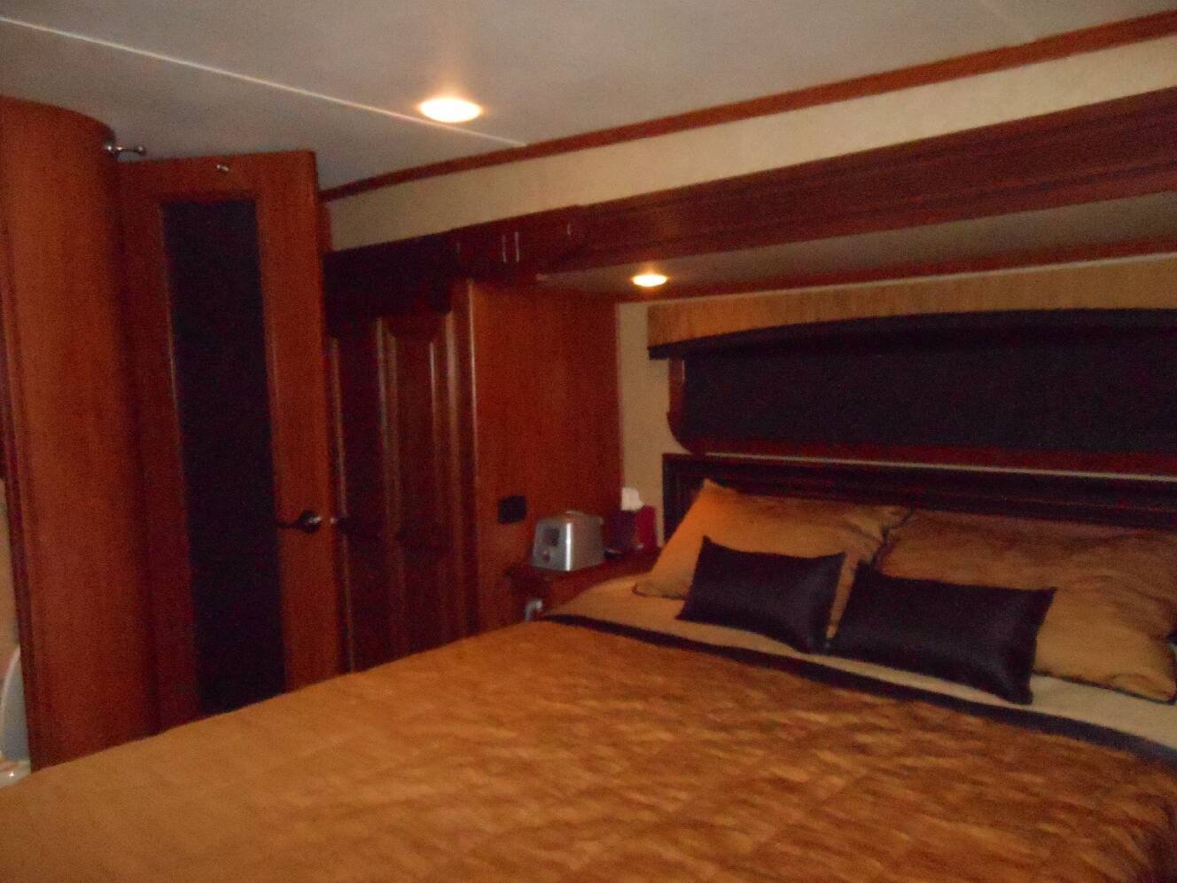 A photo of this 2013 Crossroads REDWOOD 36RL