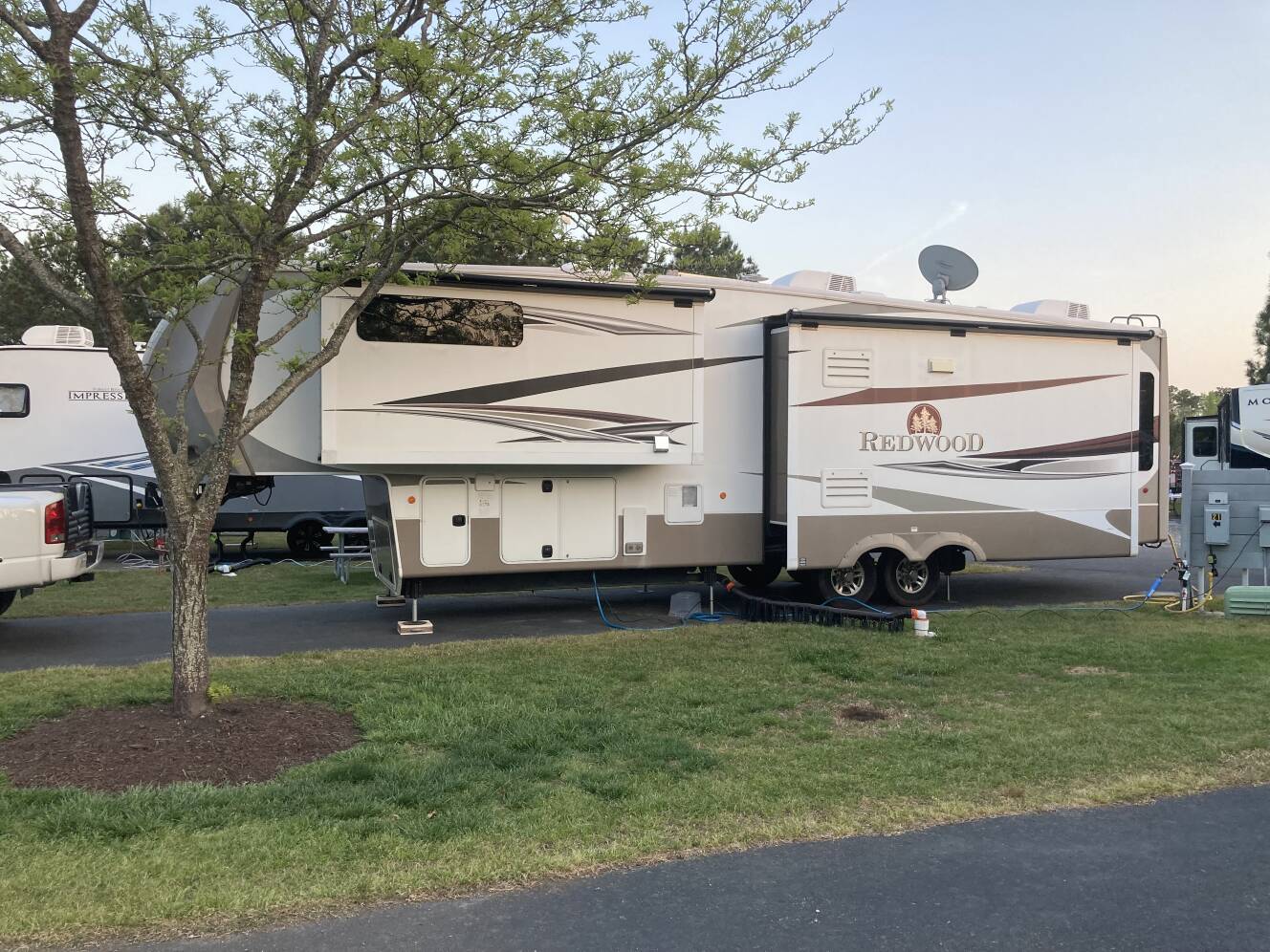 A photo of this 2013 Crossroads REDWOOD 36RL