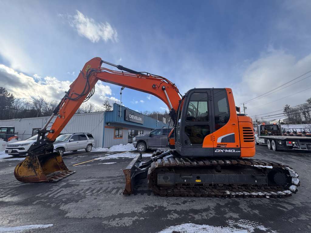 2021 DOOSAN DX140LCR-5 in Monticello, NY