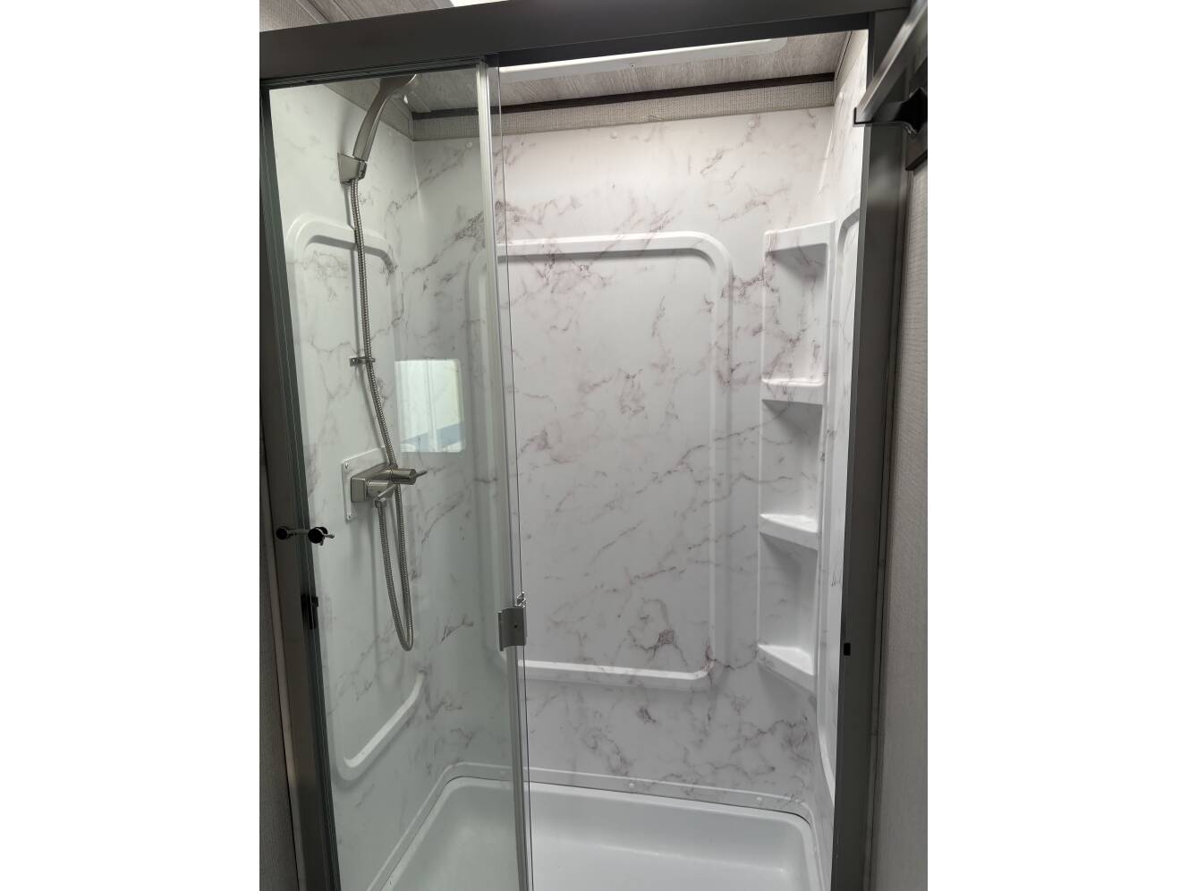 A photo of this 2022 Keystone COUGAR HALF-TON 25RDSWE