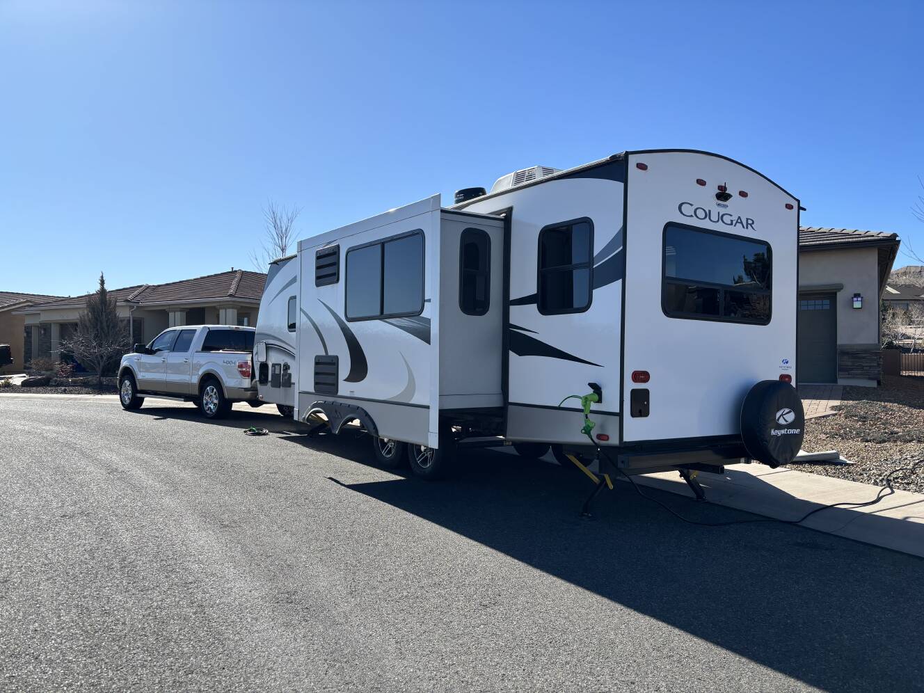 A photo of this 2022 Keystone COUGAR HALF-TON 25RDSWE
