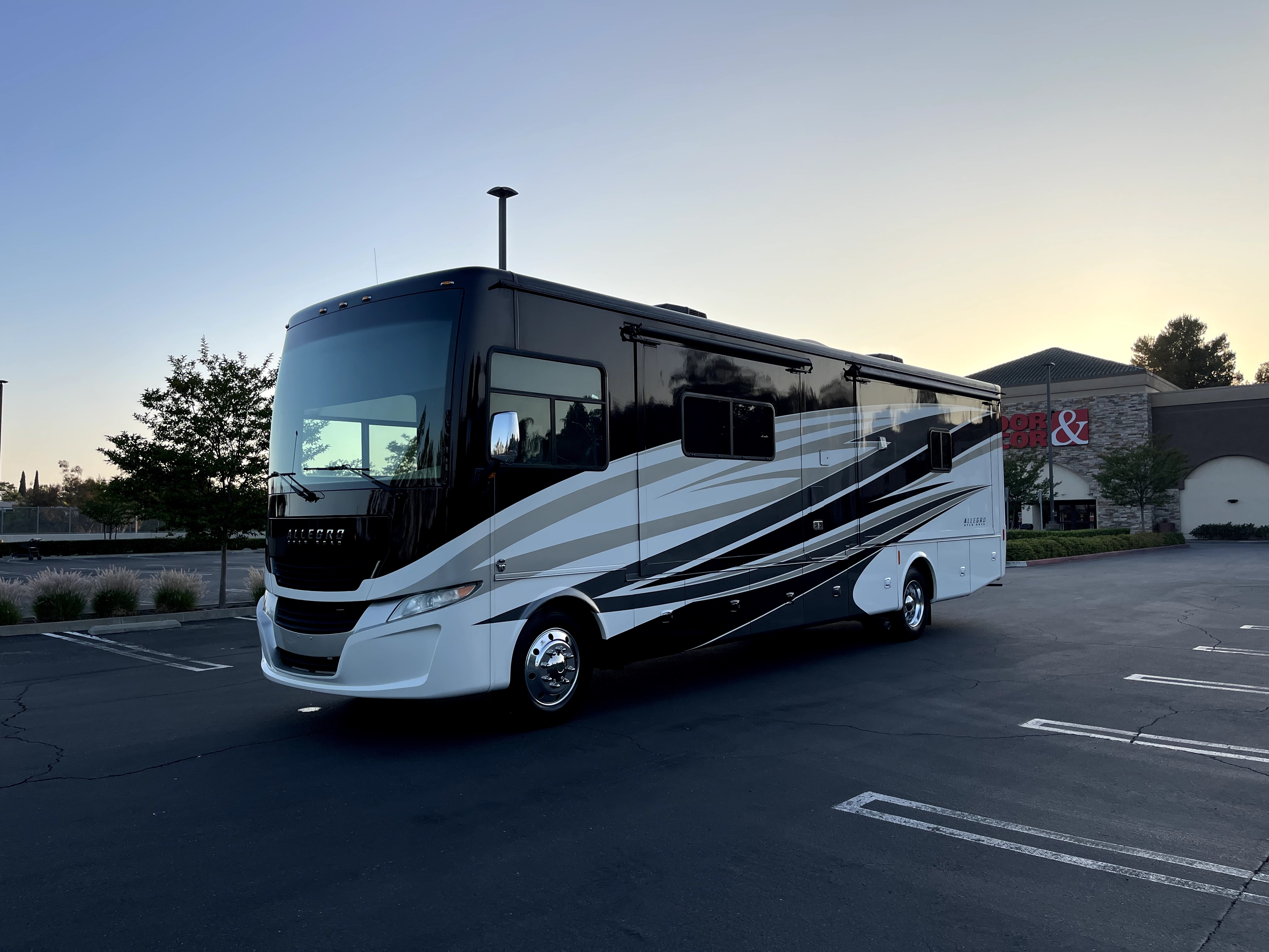 2017 Tiffin Motorhomes ALLEGRO OPEN ROAD 34PA in mission viejo CA