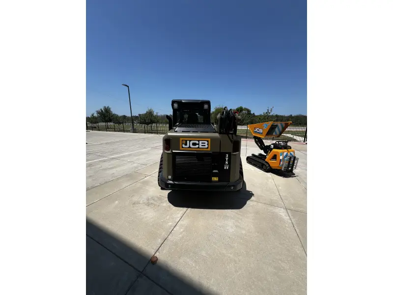 2025 JCB 3TS-8T