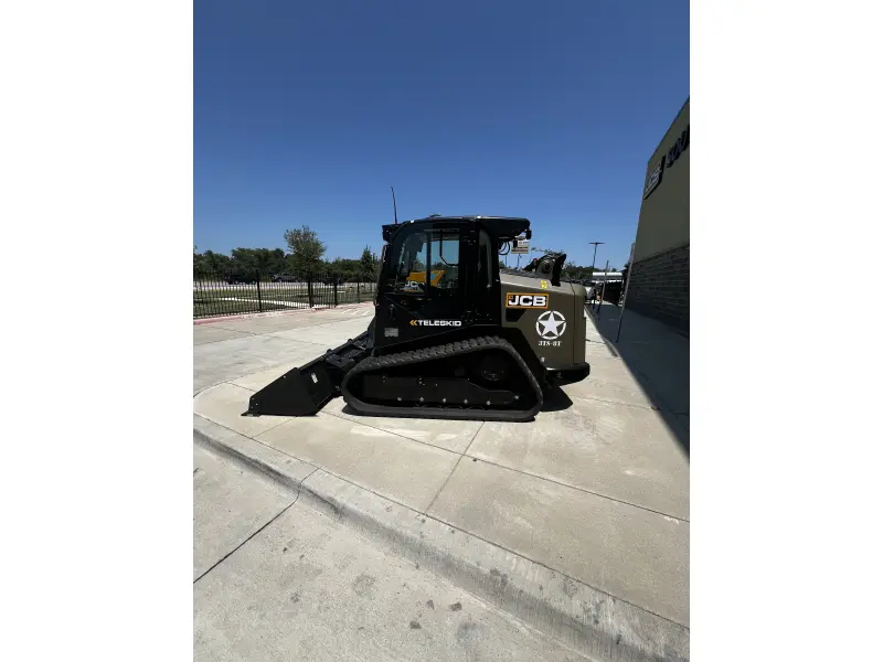2025 JCB 3TS-8T