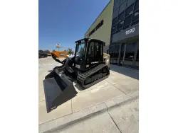 2025 JCB 3TS-8T