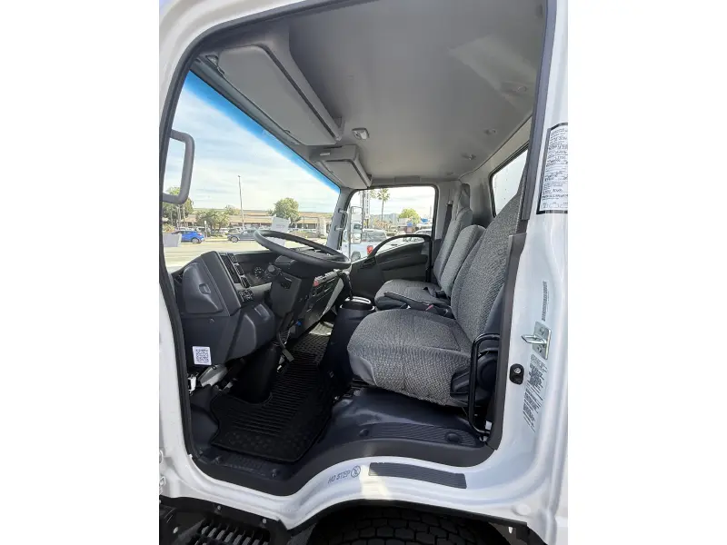 2025 ISUZU NRR GAS