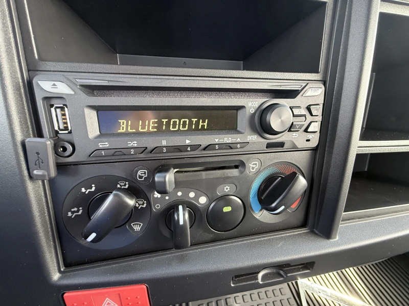 2025 ISUZU NRR GAS