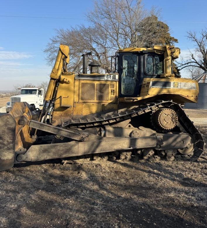 1997 CATERPILLAR D8R in Altoona, KS
