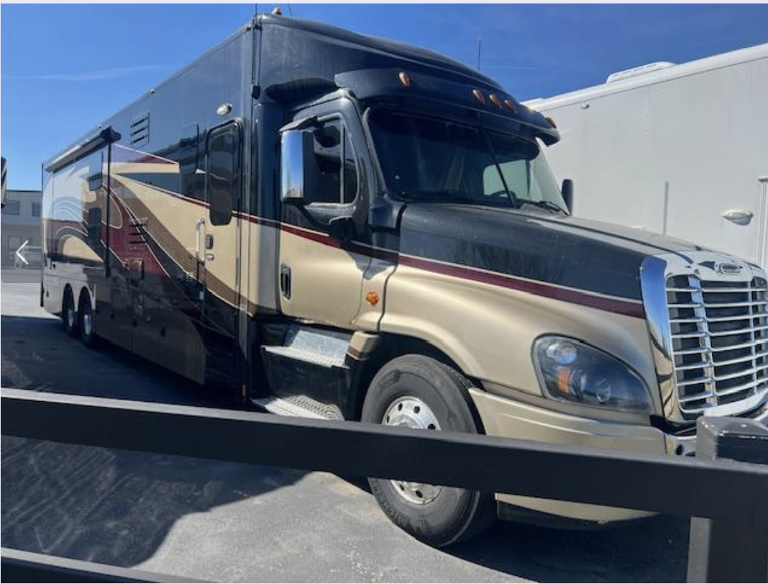 2016 Renegade Xl Super C RV