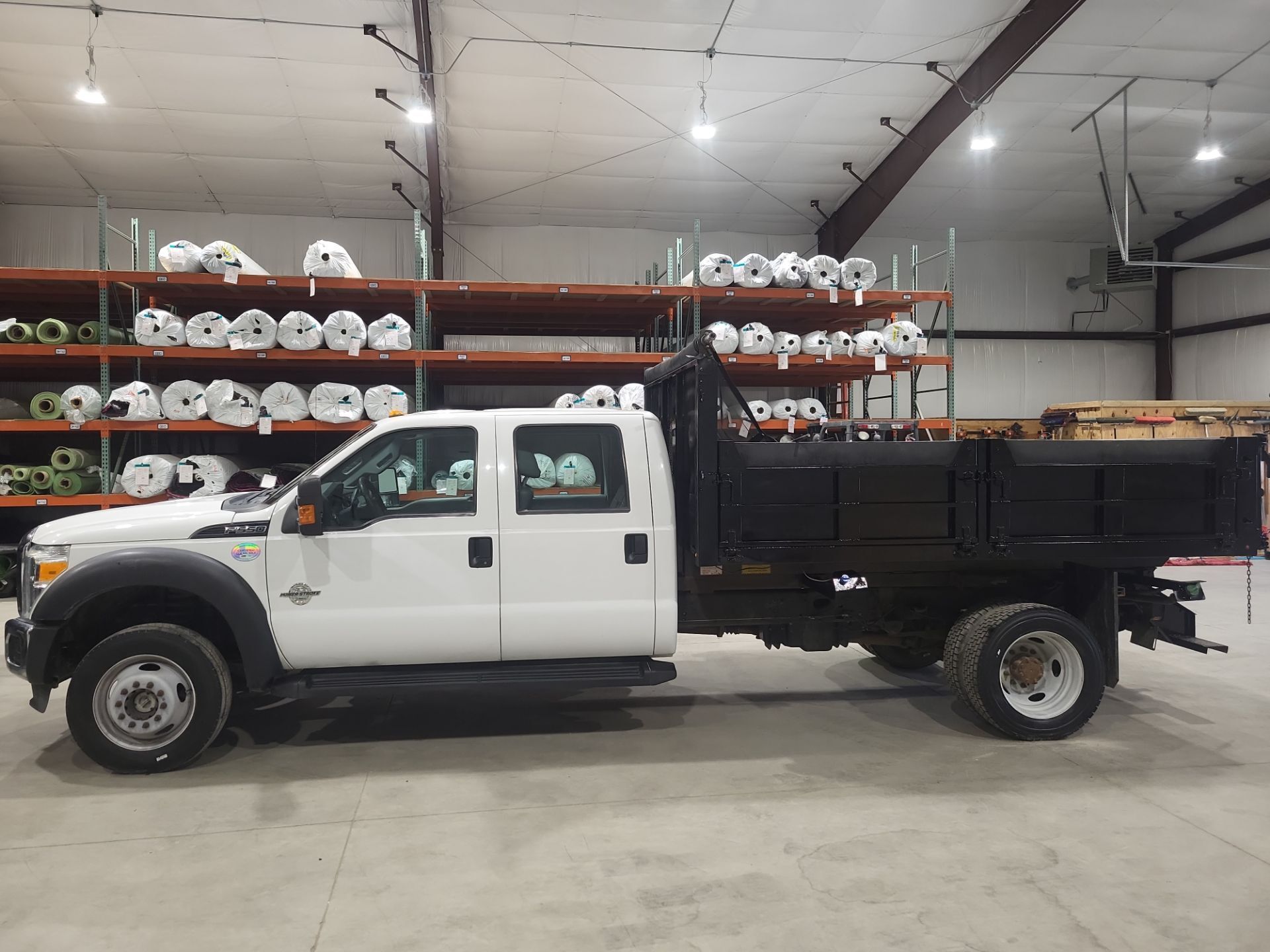 2016 FORD F550 XL LANDSCAPE FLATBED DUMP TRUCK in Columbus, OH