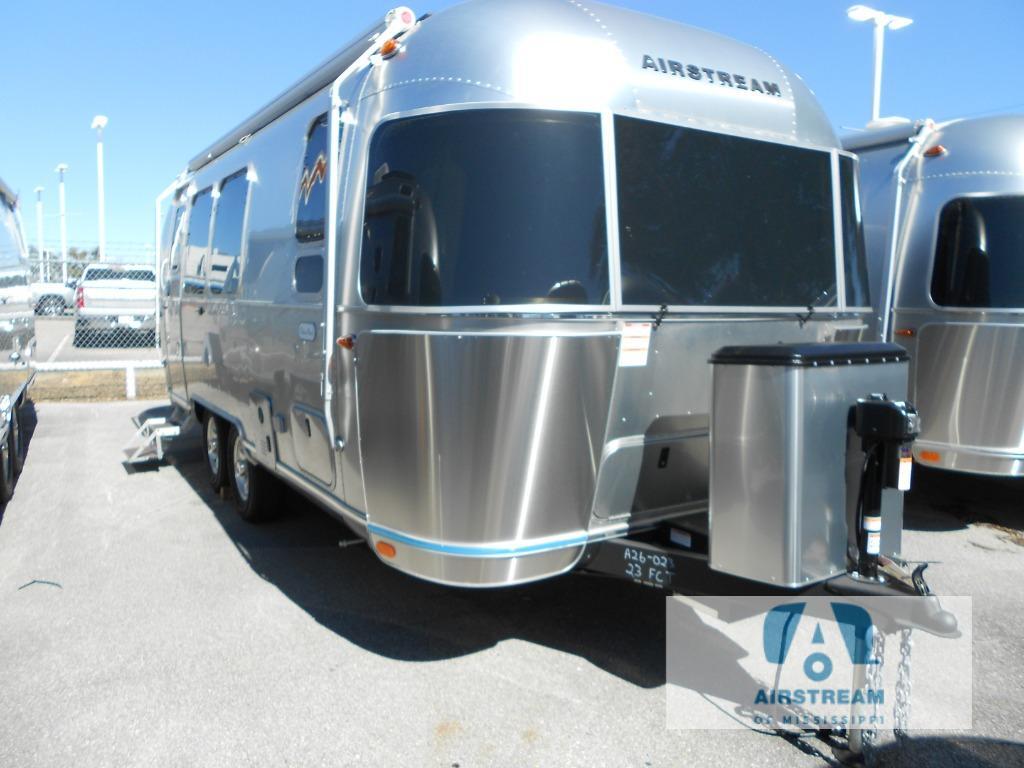 2026 Airstream Flying Cloud 23FB Twin in gulfport MS