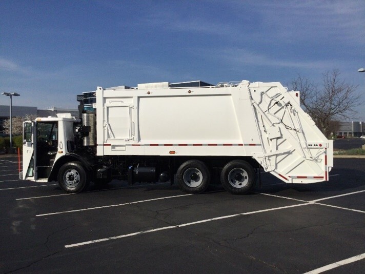 2019 MACK Lr613 in St James, NY