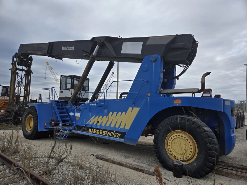 2010 FANTUZZI RS 70-90 Barge Handler Reach Stacker