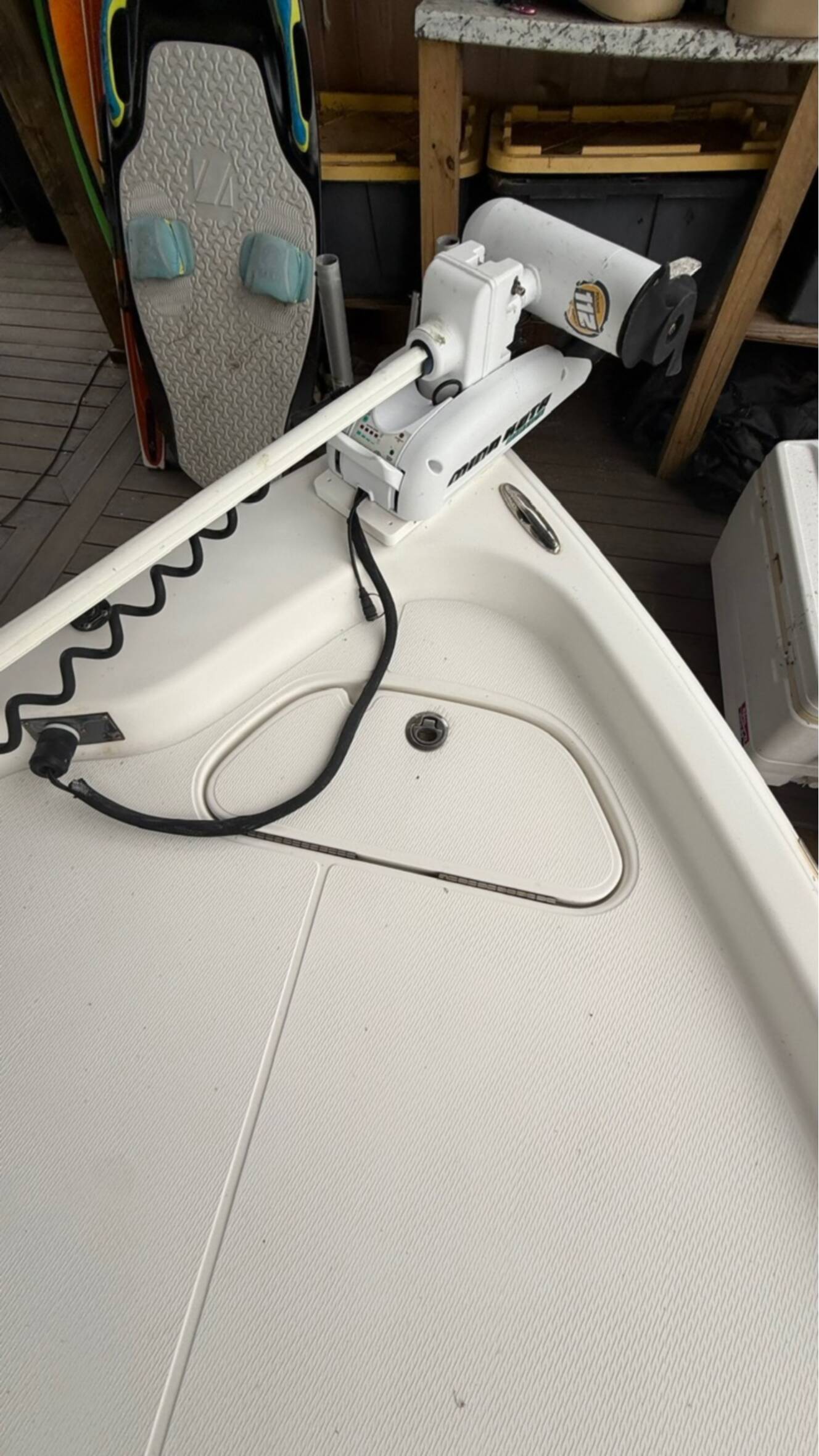 A photo of this 2017 Blue Wave 2400 Pure Bay