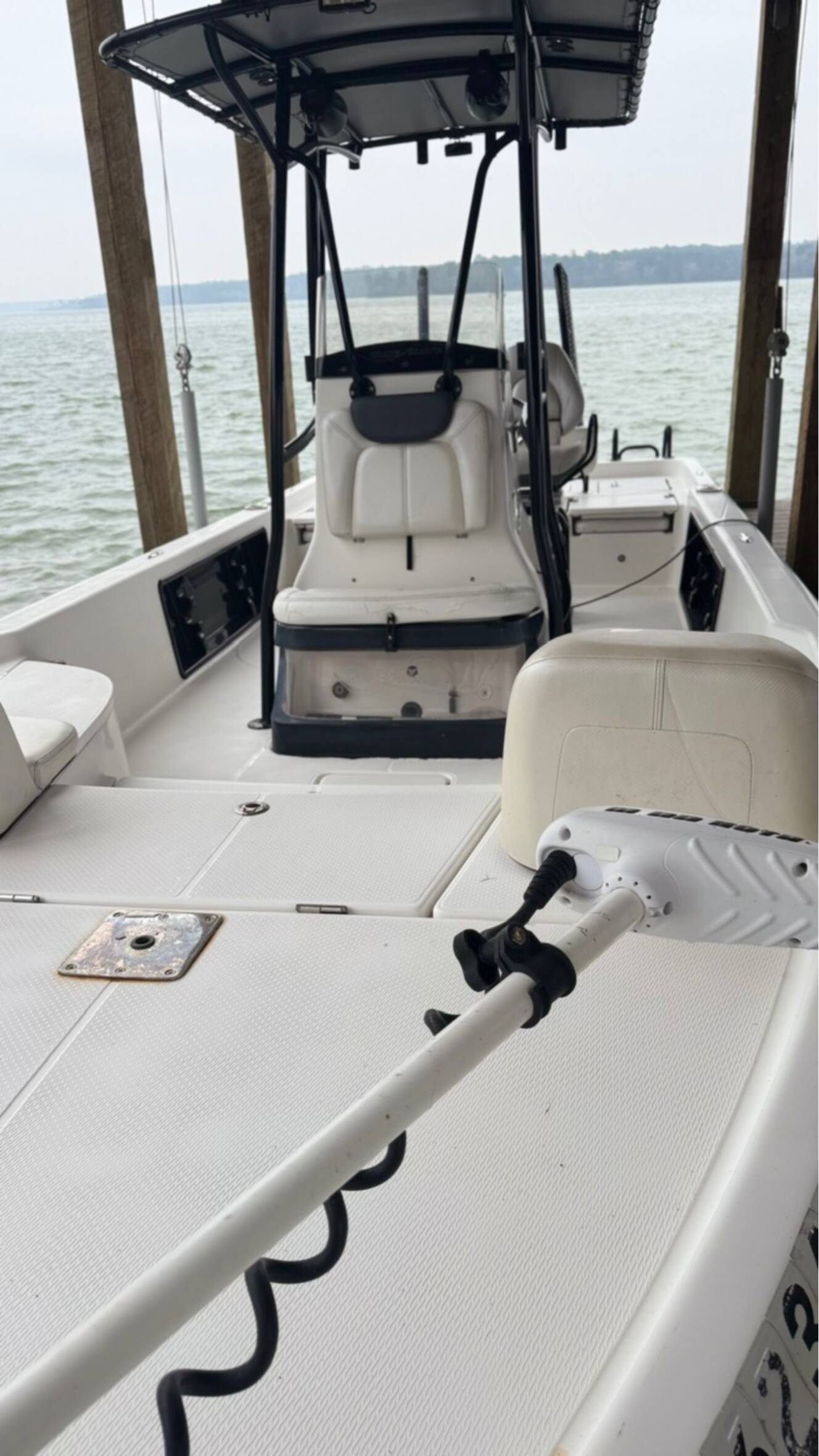 A photo of this 2017 Blue Wave 2400 Pure Bay