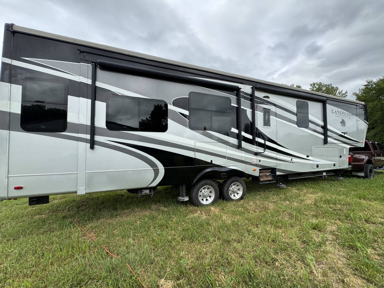 A photo of this 2016 Heartland LANDMARK 365 LM KEY WEST