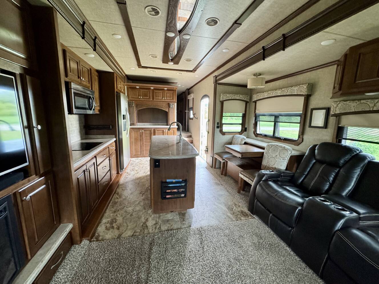 A photo of this 2016 Heartland LANDMARK 365 LM KEY WEST