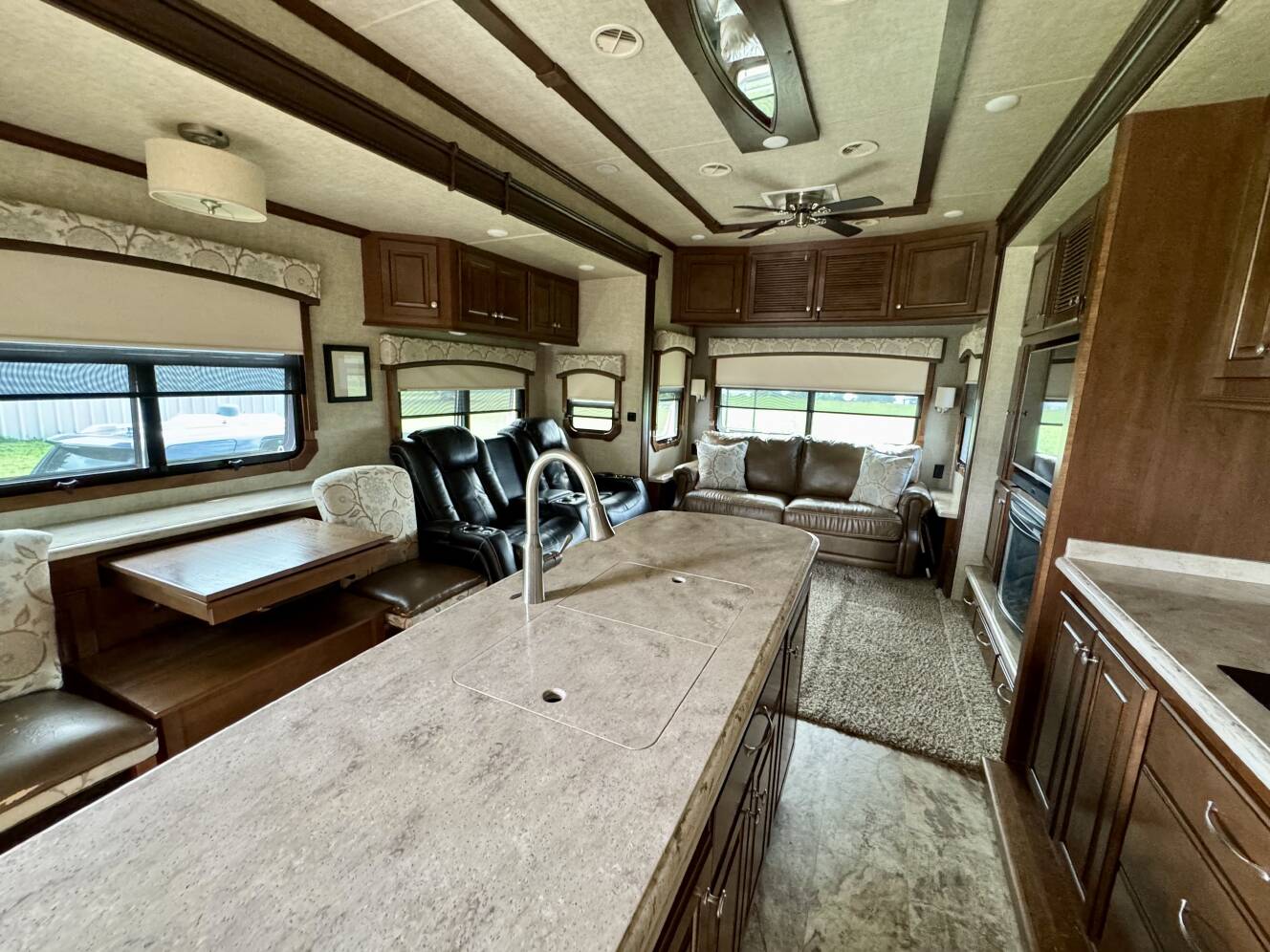 A photo of this 2016 Heartland LANDMARK 365 LM KEY WEST