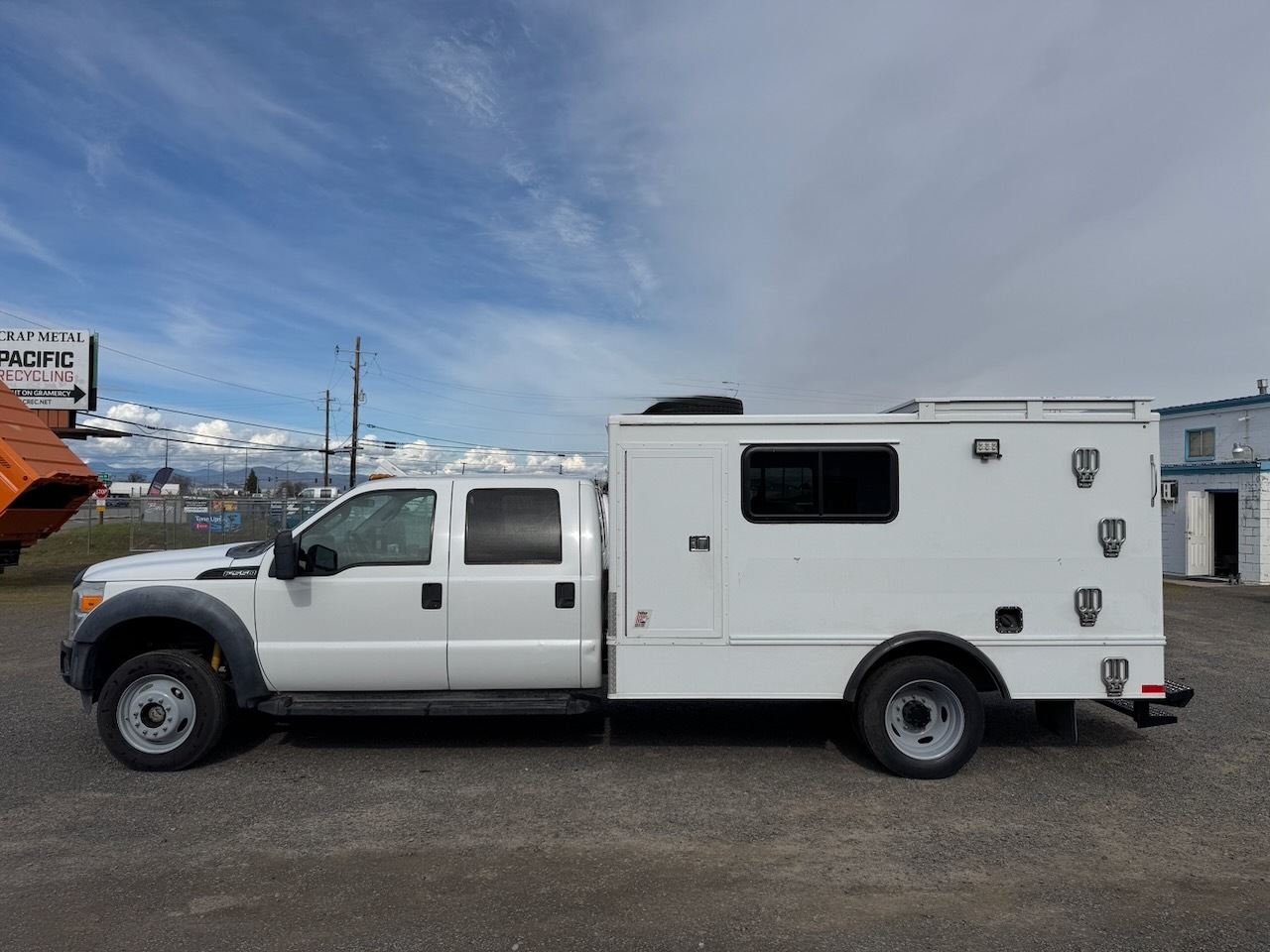 2012 FORD F550 XL in Central Point, OR
