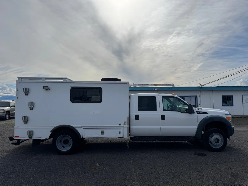 2012 FORD F550