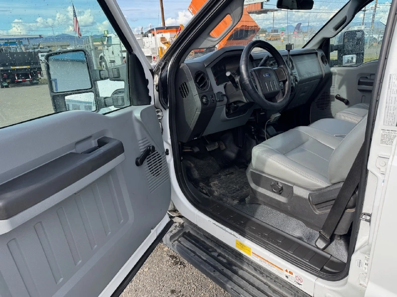 2012 FORD F550