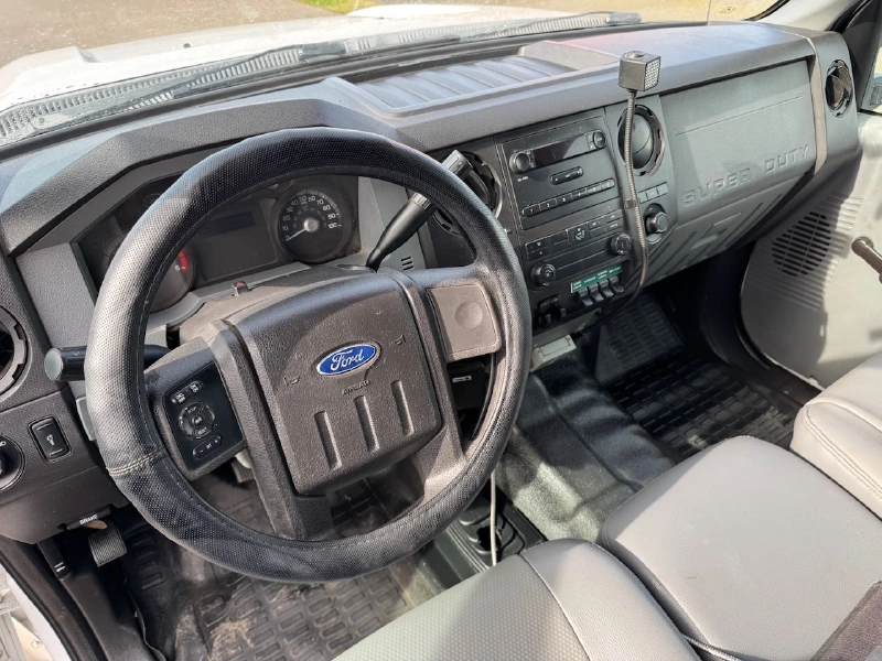2012 FORD F550