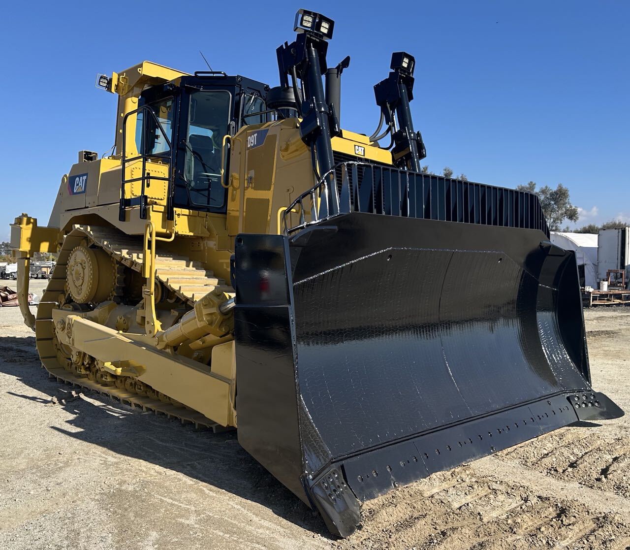 2017 CATERPILLAR D9T in San Diego, CA