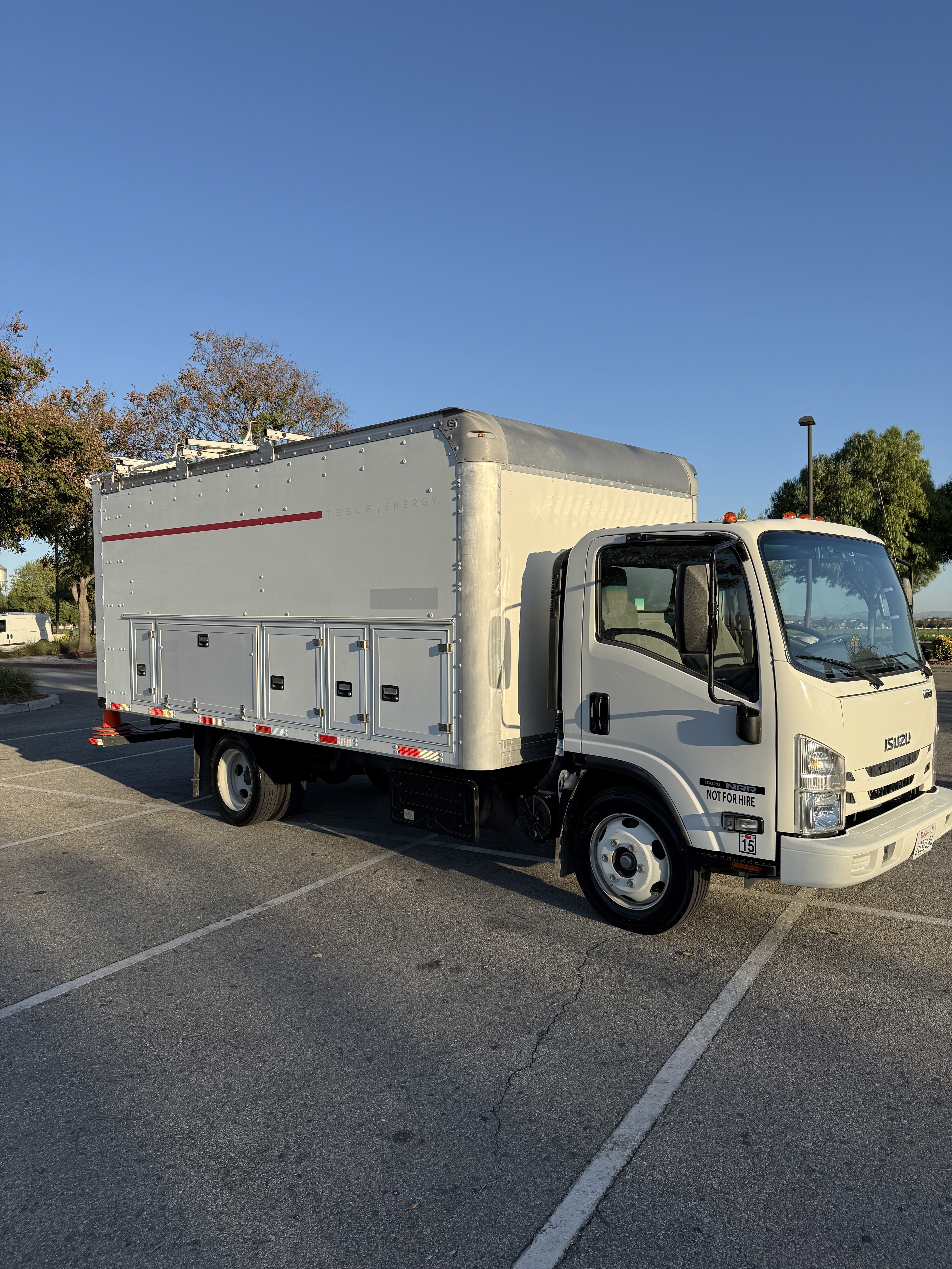 2020 ISUZU Nrr in Chino, CA