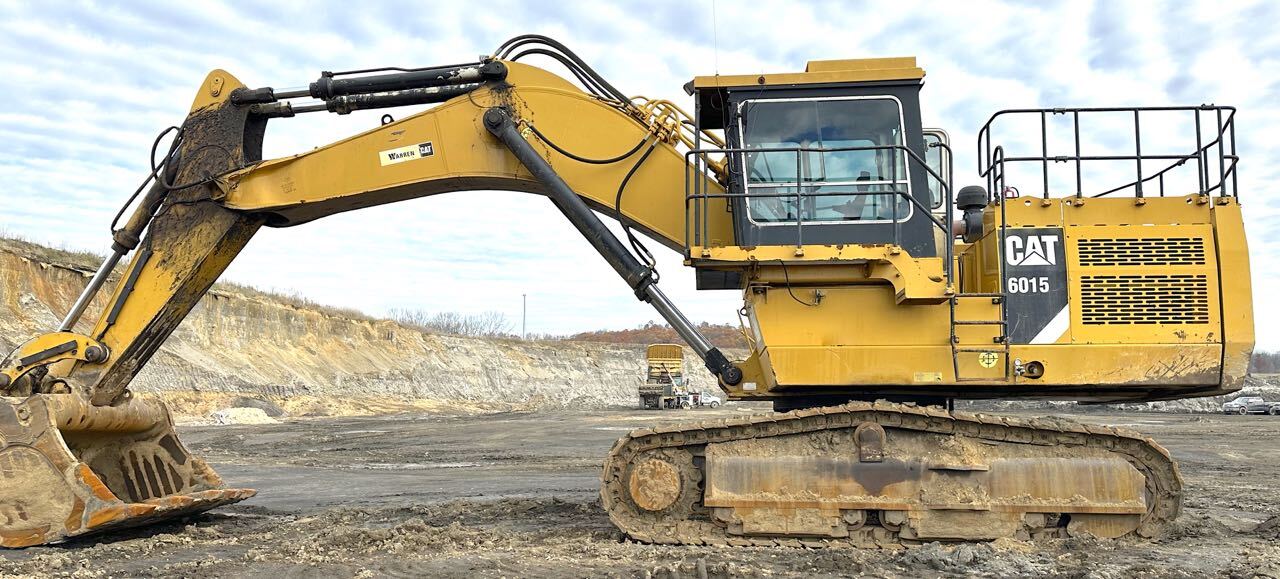 2013 CATERPILLAR 6015 in San Diego, CA