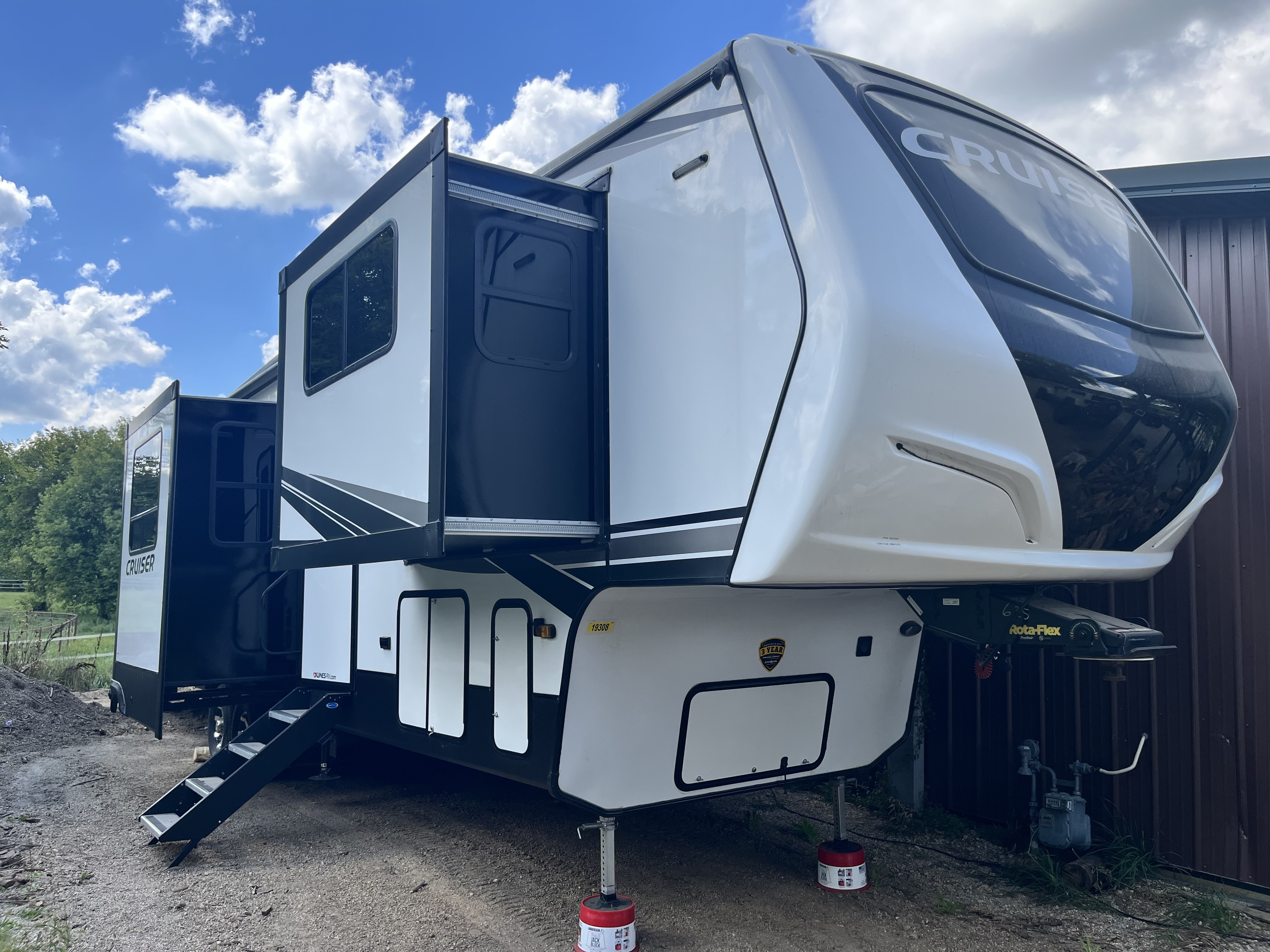 2021 Crossroads CRUISER 3841FL RV