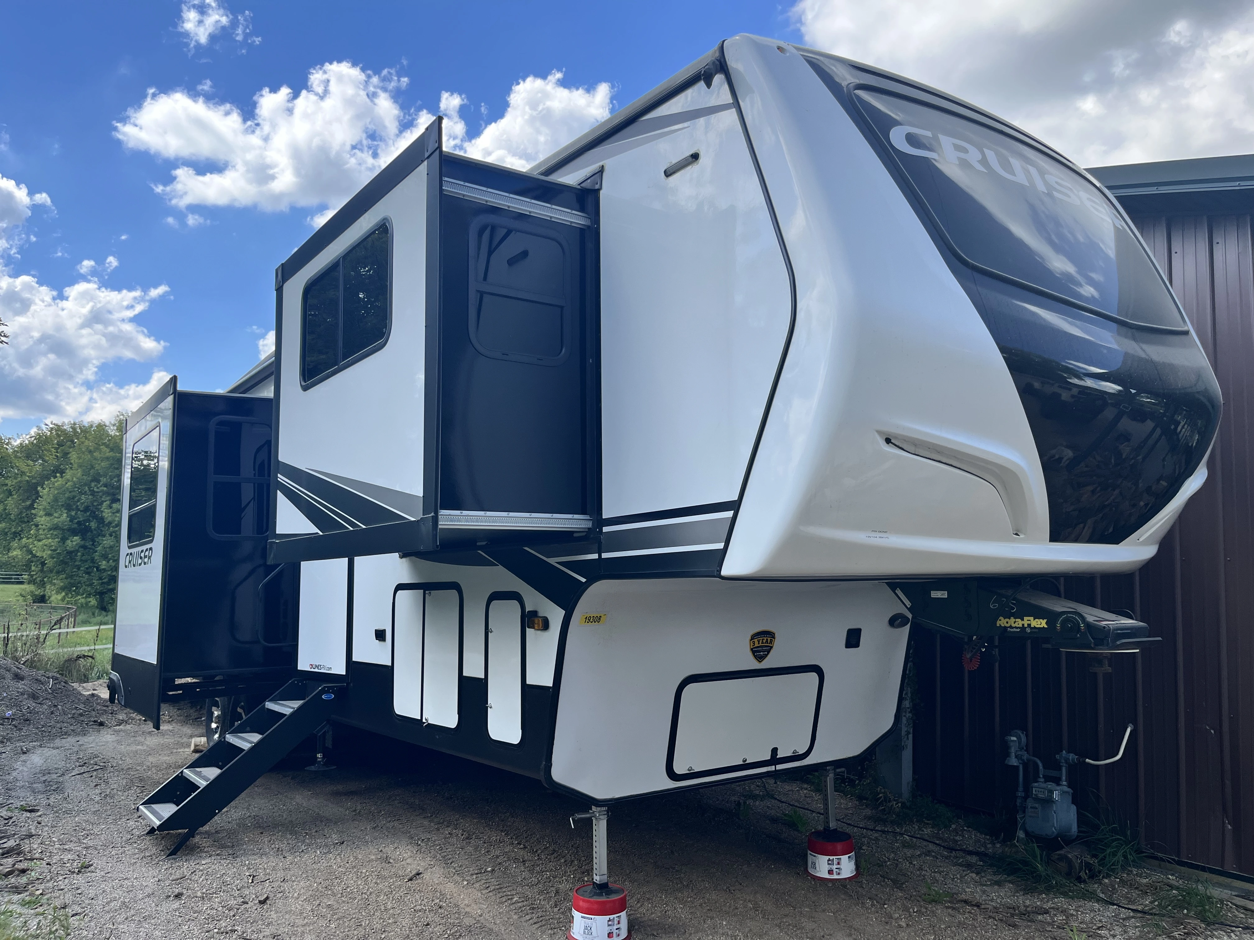 2021 Crossroads CRUISER 3841FL RV