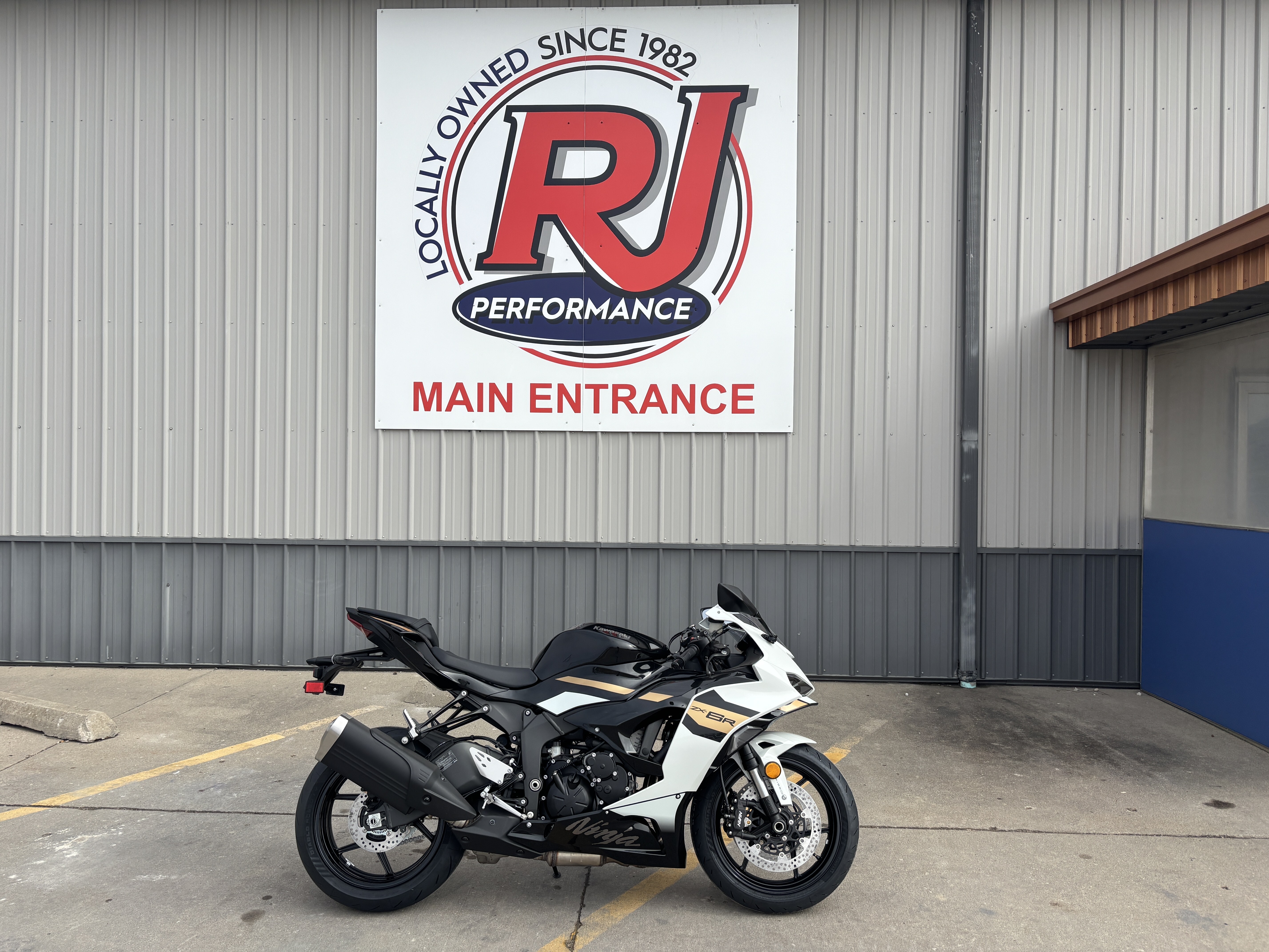 Kawasaki Ninja ZX-6R Motorcycles For Sale in Iowa - Cycle Trader