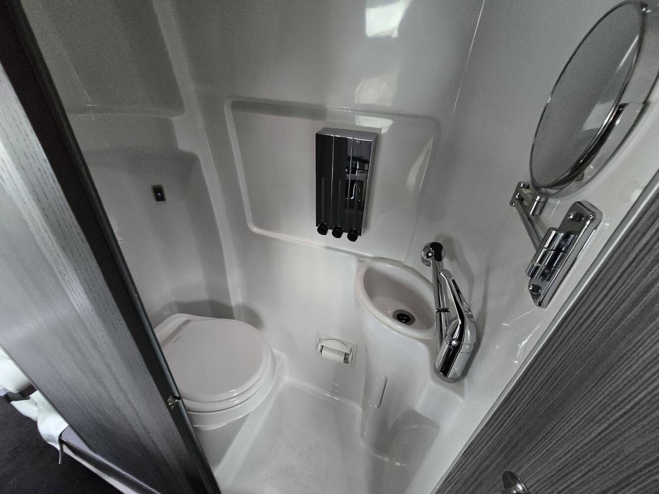 A photo of this 2021 Airstream INTERSTATE 24GL