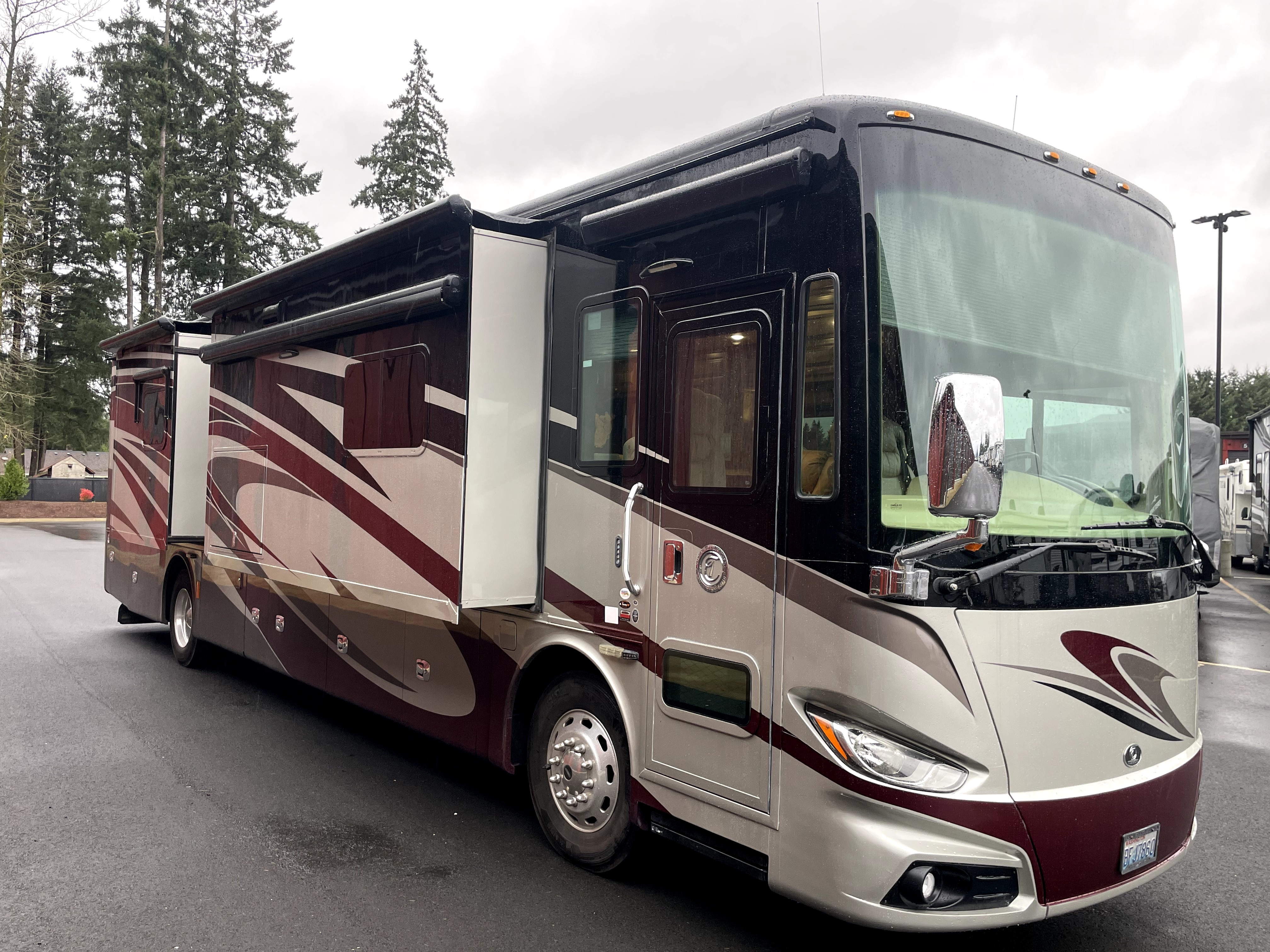 2017 Tiffin Motorhomes PHAETON 40 QBH in vancouver WA