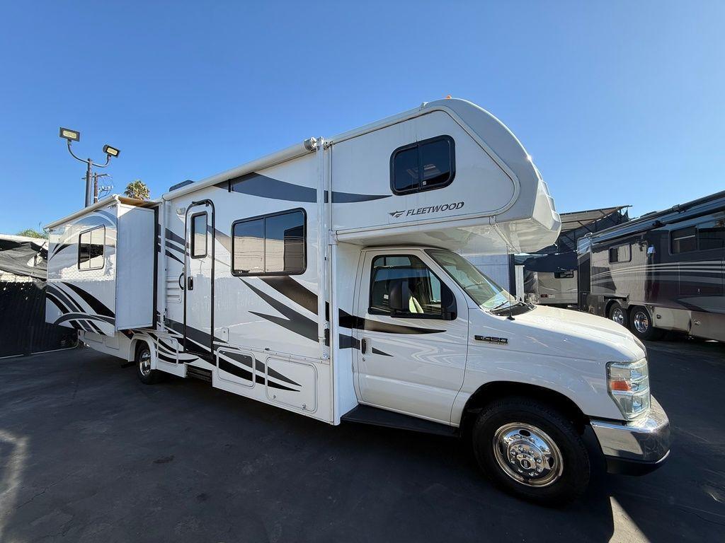 2013 Fleetwood Rv Tioga Ranger 31N in santa ana CA