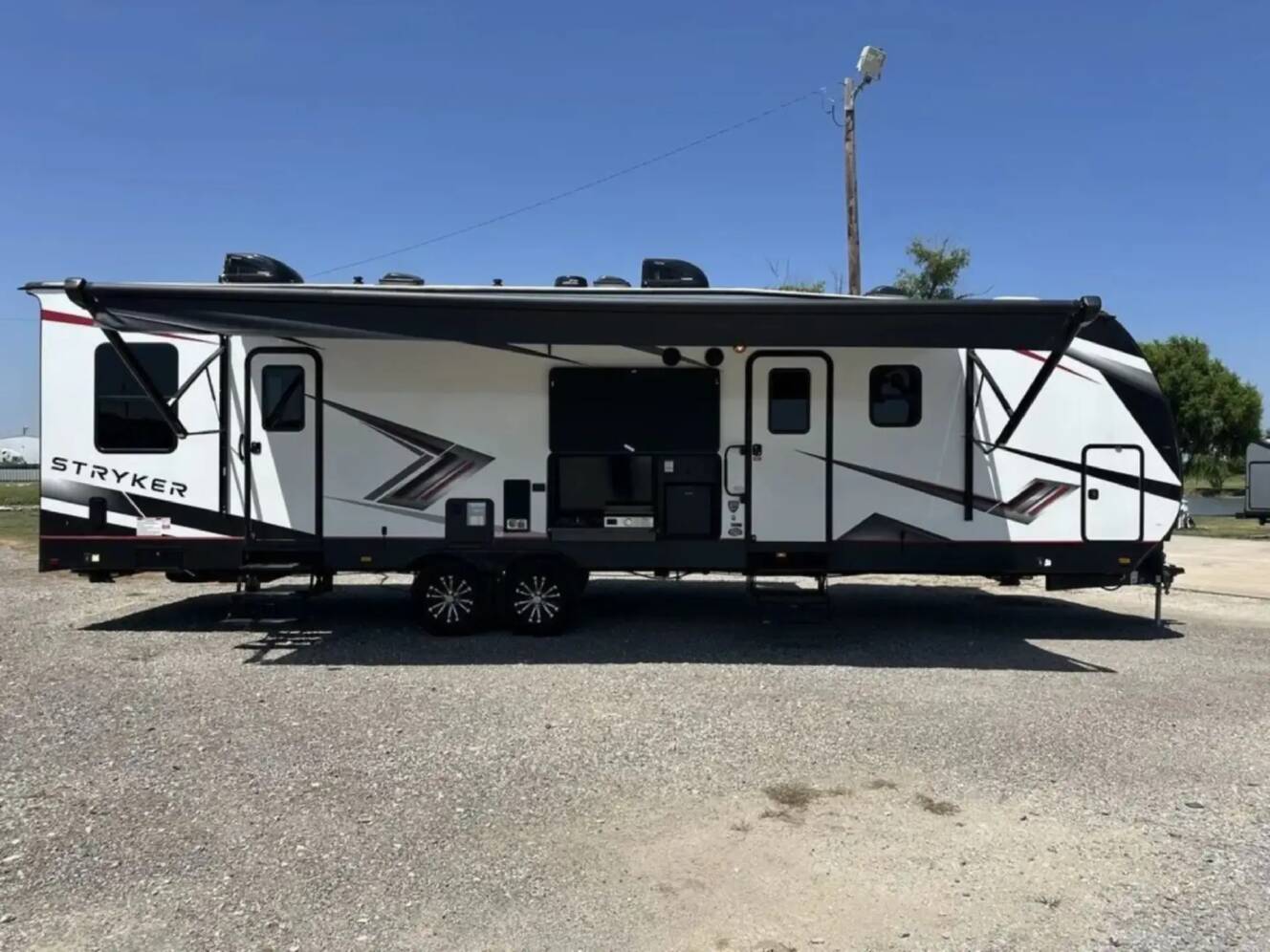 A photo of this 2023 Cruiser Rv Corp STRYKER 3313