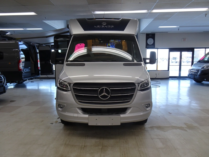 2021 LEISURE TRAVEL UNITY U24RL