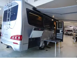 2021 LEISURE TRAVEL UNITY U24RL