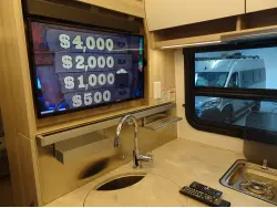 2021 LEISURE TRAVEL UNITY U24RL