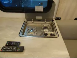 2021 LEISURE TRAVEL UNITY U24RL